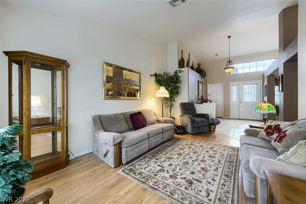 9536 Cliff View, Las Vegas, NV 89117
