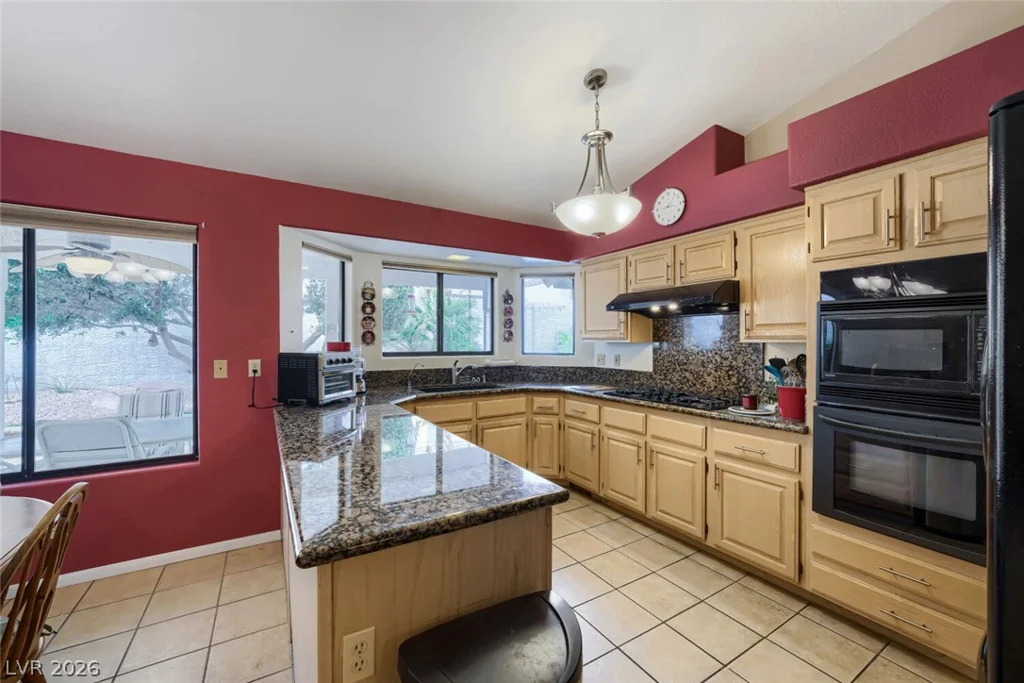 9536 Cliff View, Las Vegas, NV 89117