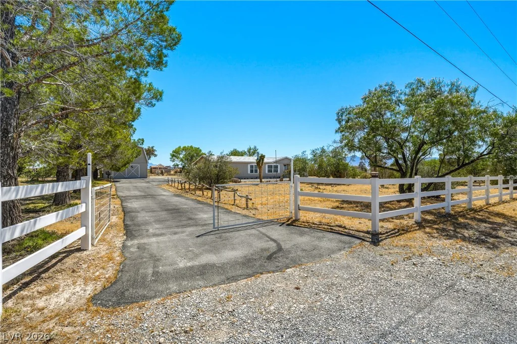 5461 Navajo, Pahrump, NV 89061