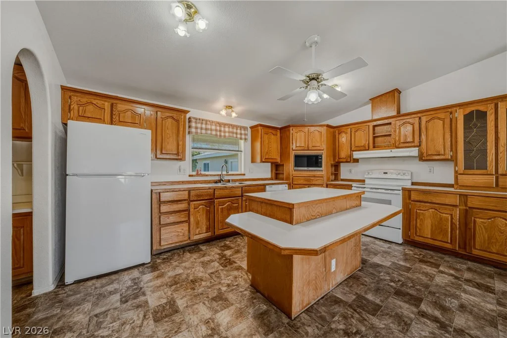 5461 Navajo, Pahrump, NV 89061