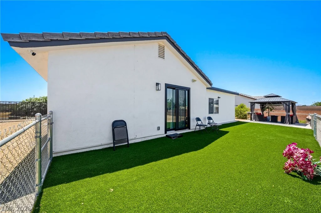 5860 Santovito, Pahrump, NV 89061