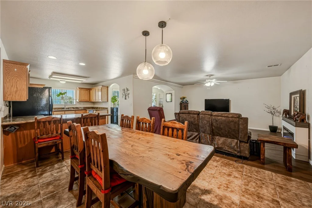 5860 Santovito, Pahrump, NV 89061