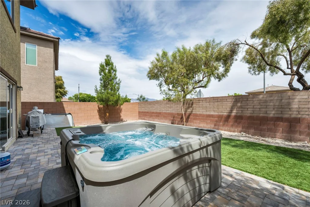 7630 Phoenix Peak, Las Vegas, NV 89166