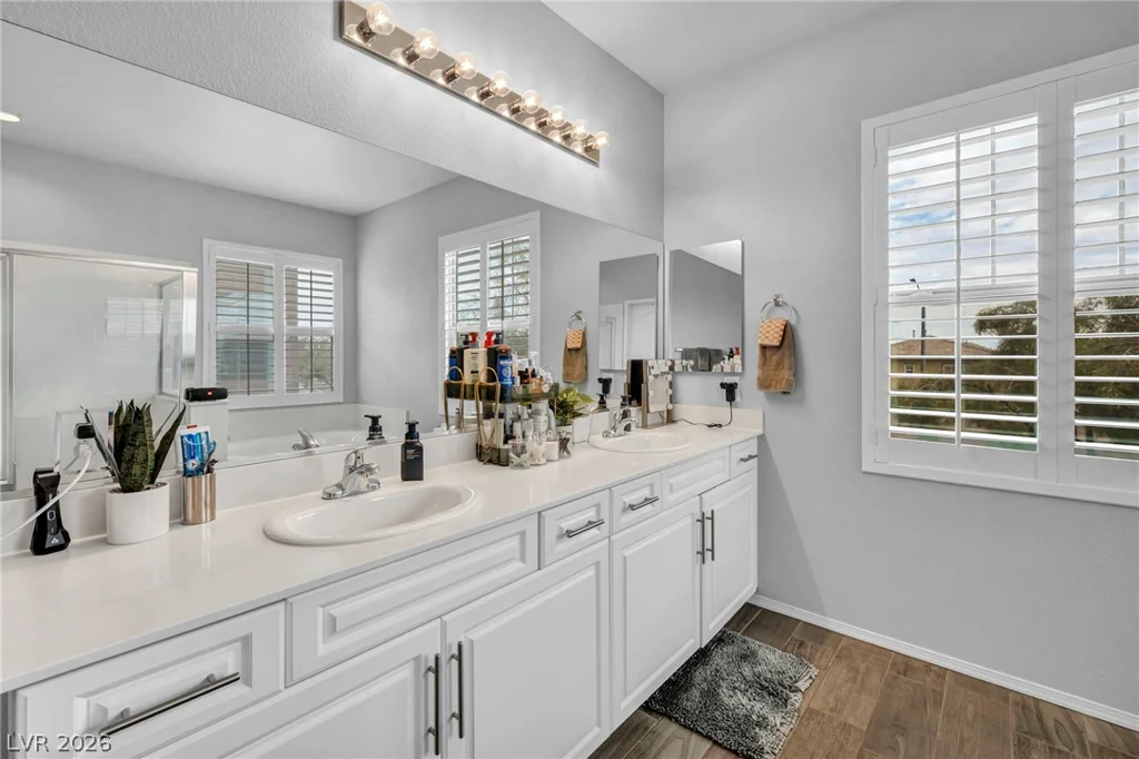 7630 Phoenix Peak, Las Vegas, NV 89166
