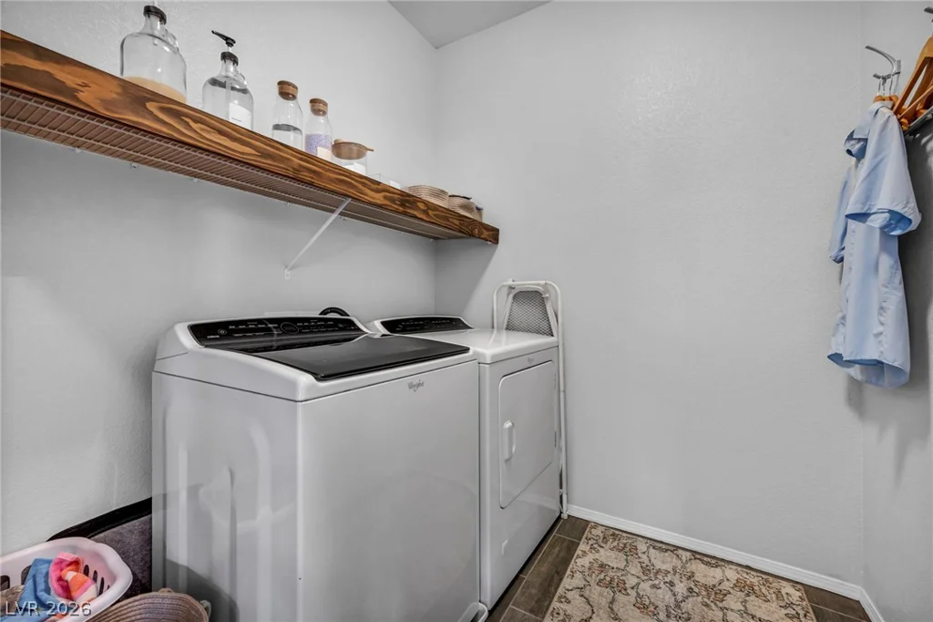 7630 Phoenix Peak, Las Vegas, NV 89166