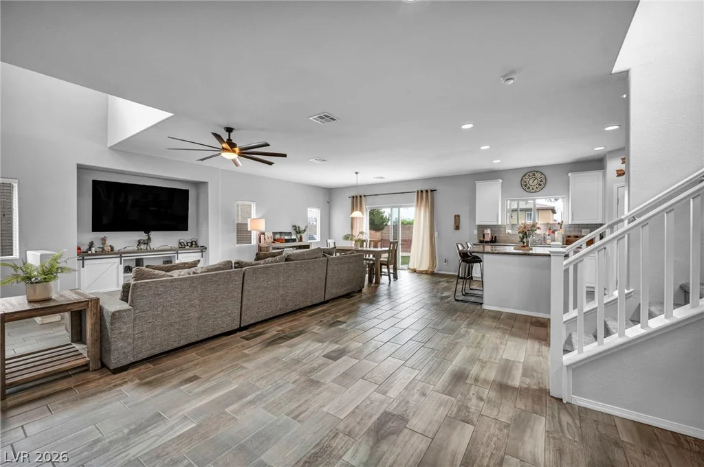 7630 Phoenix Peak, Las Vegas, NV 89166