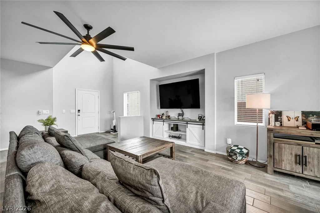 7630 Phoenix Peak, Las Vegas, NV 89166