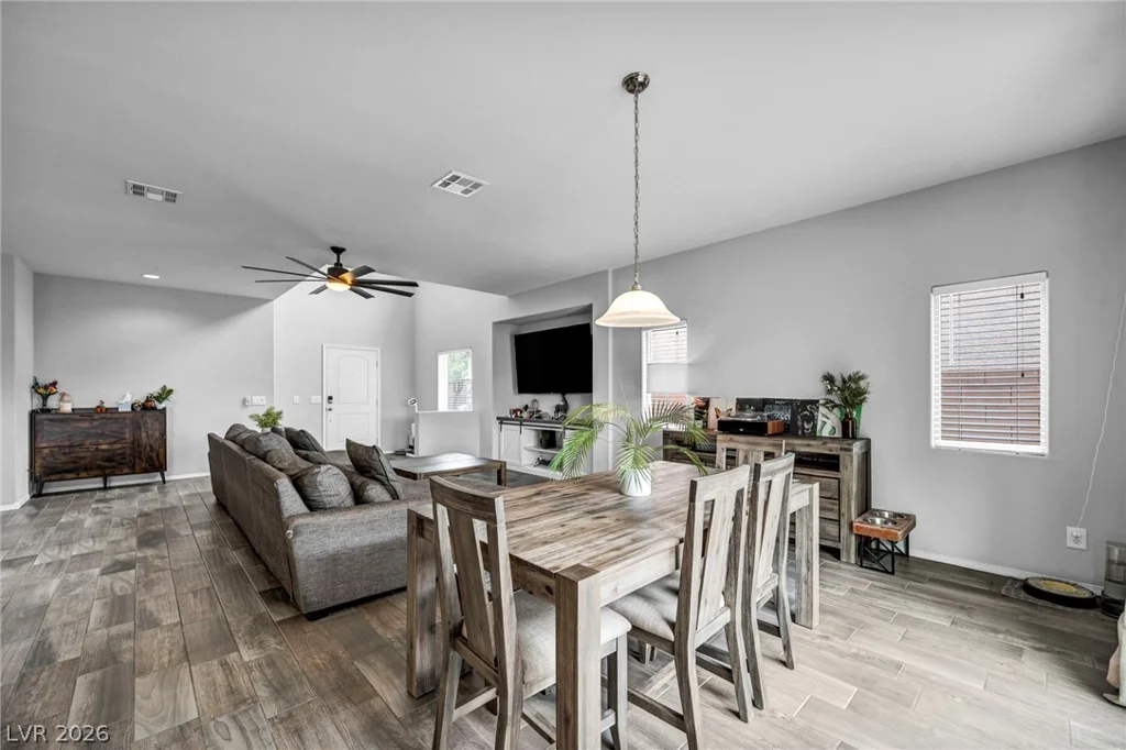 7630 Phoenix Peak, Las Vegas, NV 89166