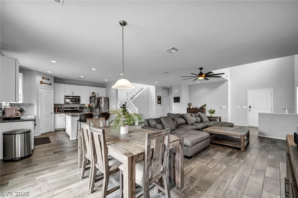 7630 Phoenix Peak, Las Vegas, NV 89166