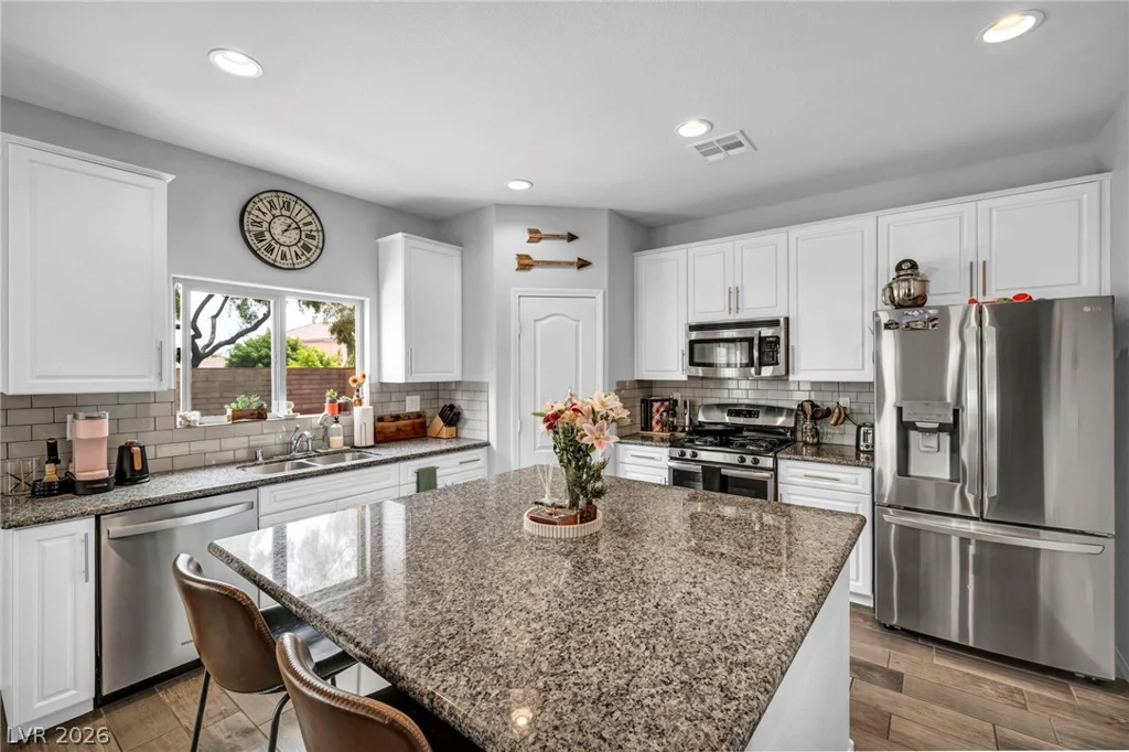 7630 Phoenix Peak, Las Vegas, NV 89166