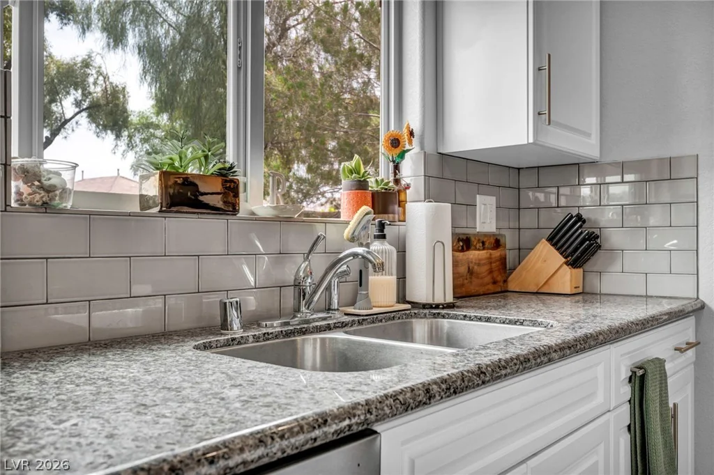 7630 Phoenix Peak, Las Vegas, NV 89166