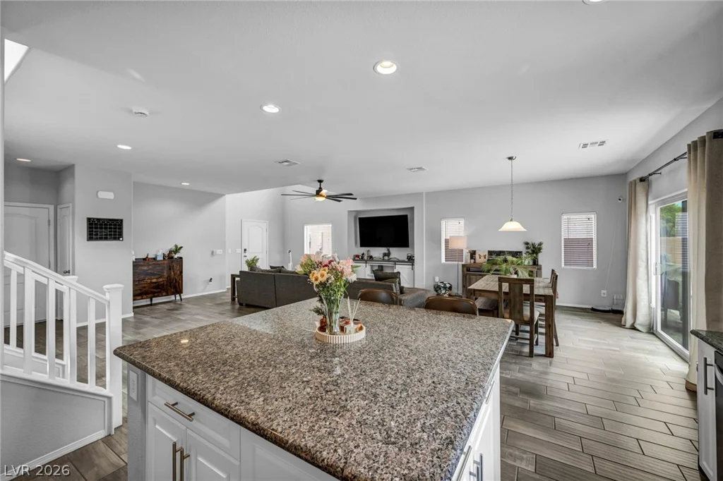 7630 Phoenix Peak, Las Vegas, NV 89166
