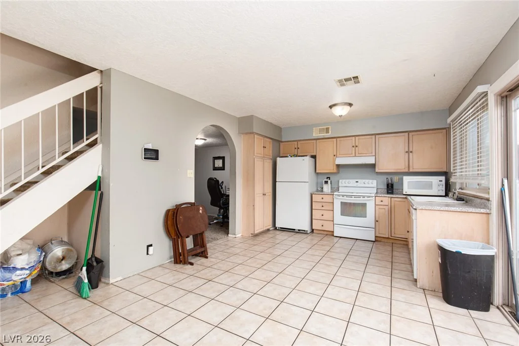 3233 Kinsale, Las Vegas, NV 89121