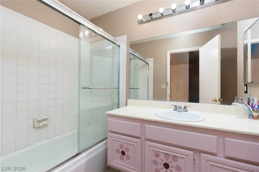 3233 Kinsale, Las Vegas, NV 89121