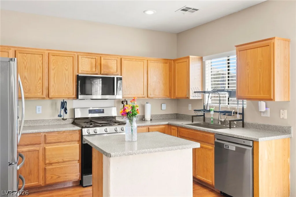 7449 Bouquet Canyon, Las Vegas, NV 89139