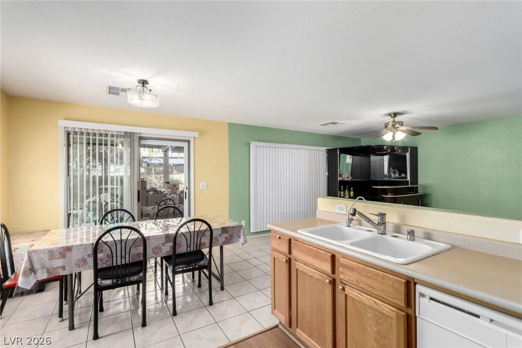 6542 Escatawpa Bay, Las Vegas, NV 89122