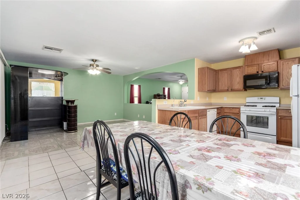 6542 Escatawpa Bay, Las Vegas, NV 89122
