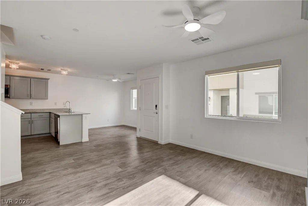 12125 Scarlet Ember, Las Vegas, NV 89183