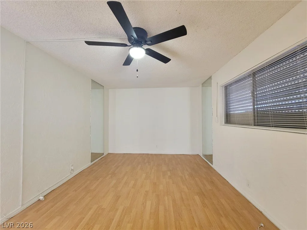 585 Royal Crest, Las Vegas, NV 89169