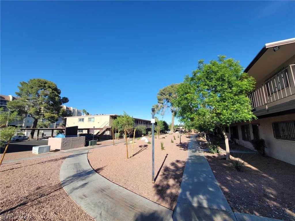 585 Royal Crest, Las Vegas, NV 89169
