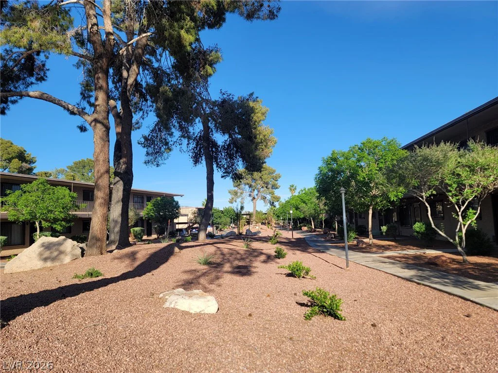 585 Royal Crest, Las Vegas, NV 89169