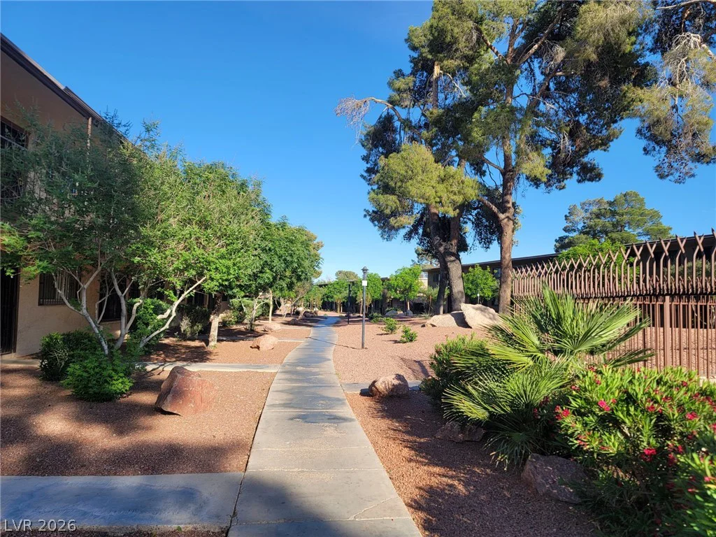 585 Royal Crest, Las Vegas, NV 89169
