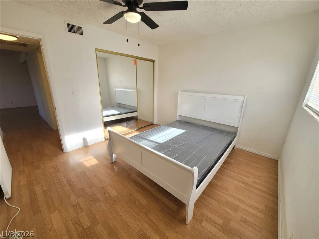 585 Royal Crest, Las Vegas, NV 89169