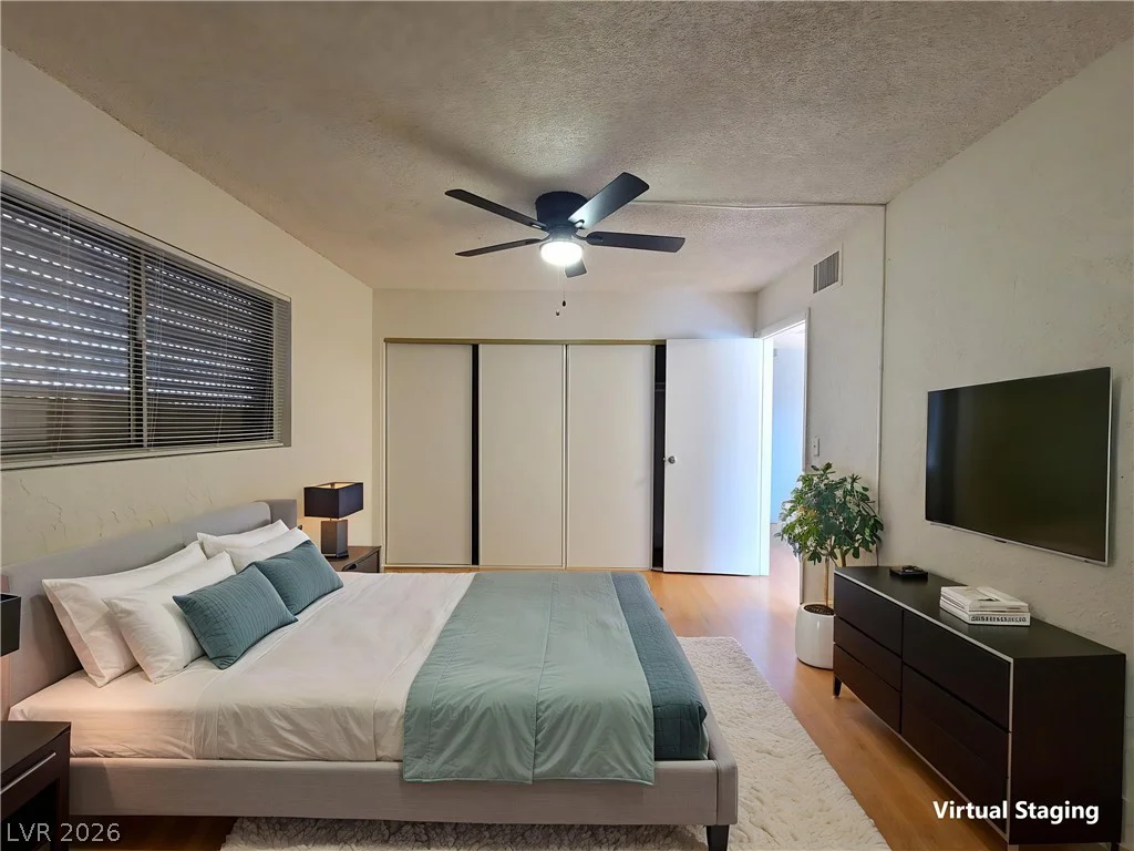 585 Royal Crest, Las Vegas, NV 89169