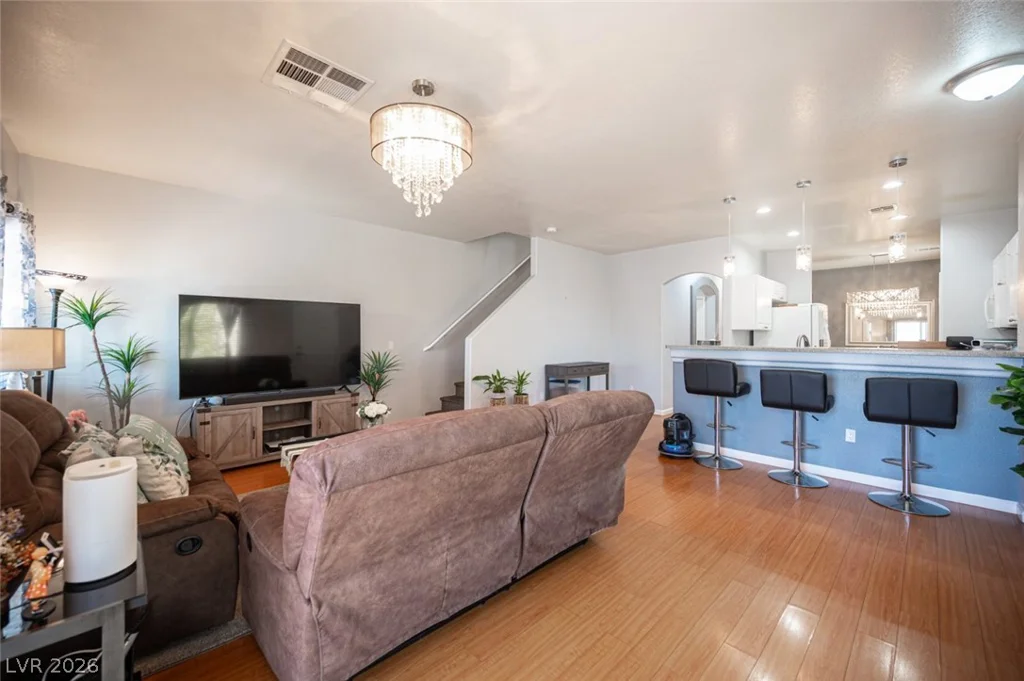 9322 Straw Hays, Las Vegas, NV 89178