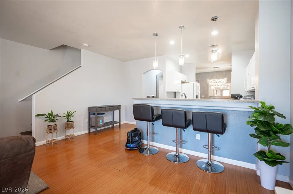9322 Straw Hays, Las Vegas, NV 89178