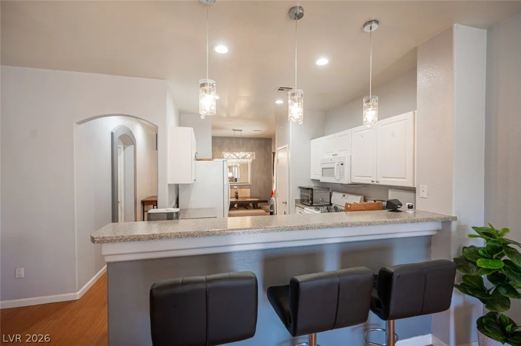 9322 Straw Hays, Las Vegas, NV 89178
