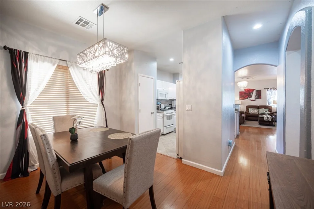 9322 Straw Hays, Las Vegas, NV 89178