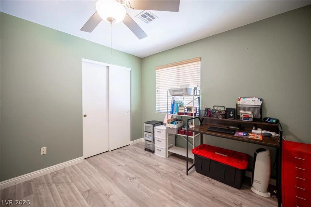 9322 Straw Hays, Las Vegas, NV 89178