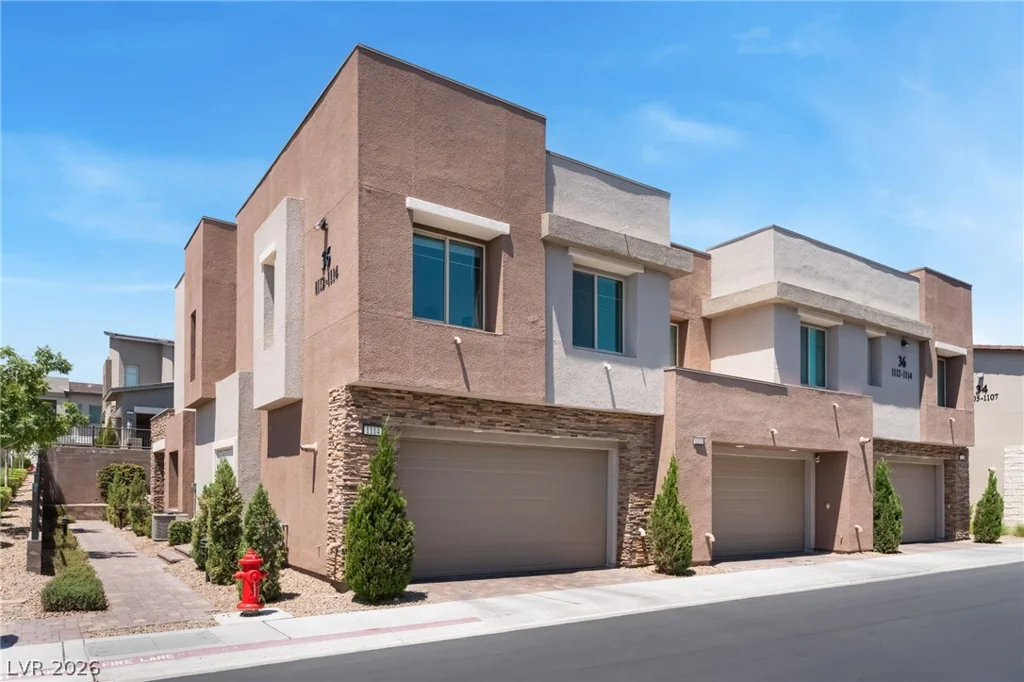 600 Carriage Hill, Las Vegas, NV 89138