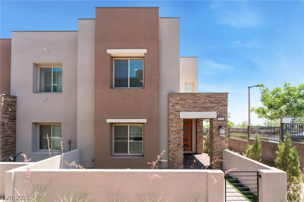 600 Carriage Hill, Las Vegas, NV 89138