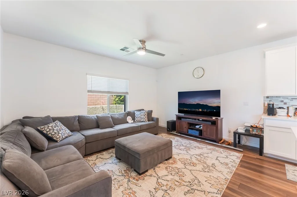 600 Carriage Hill, Las Vegas, NV 89138