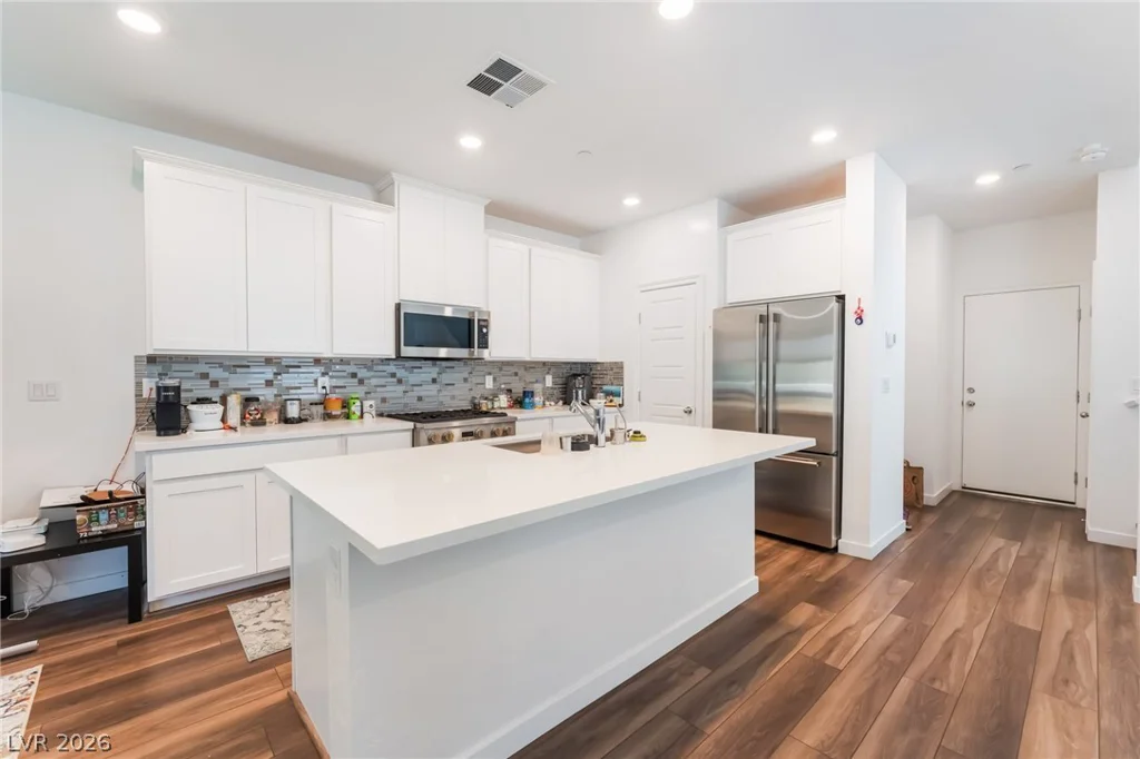 600 Carriage Hill, Las Vegas, NV 89138