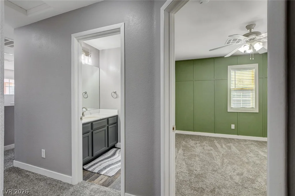 10202 Deep Glen, Las Vegas, NV 89178