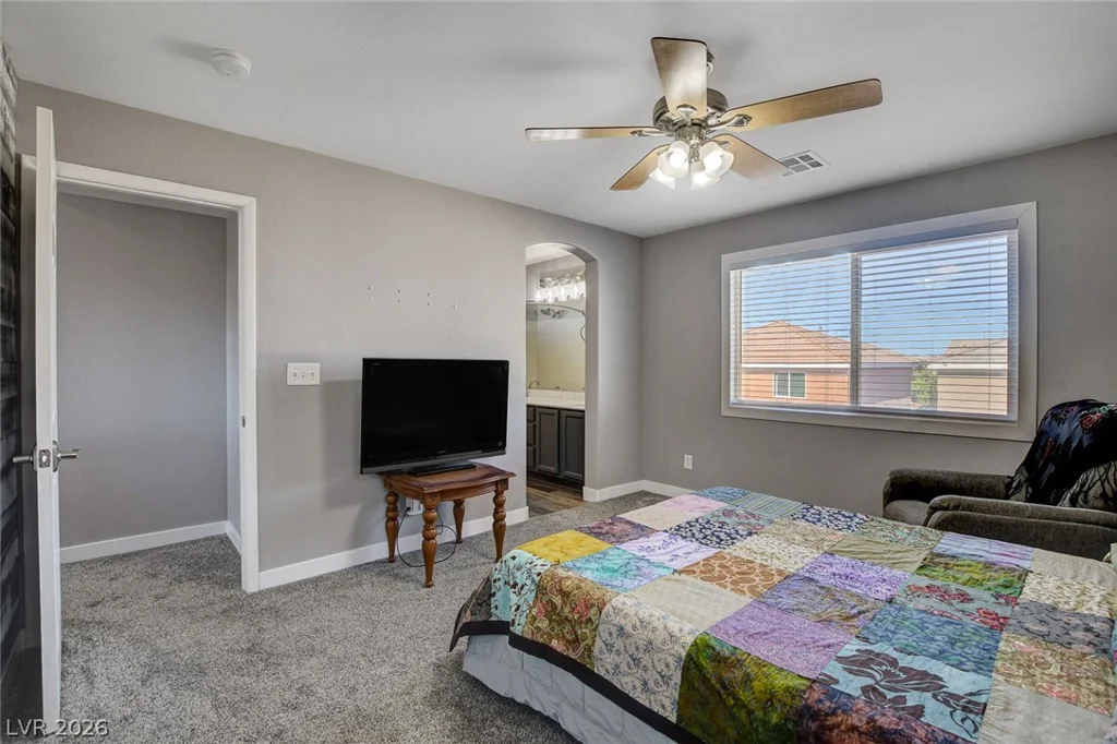 10202 Deep Glen, Las Vegas, NV 89178