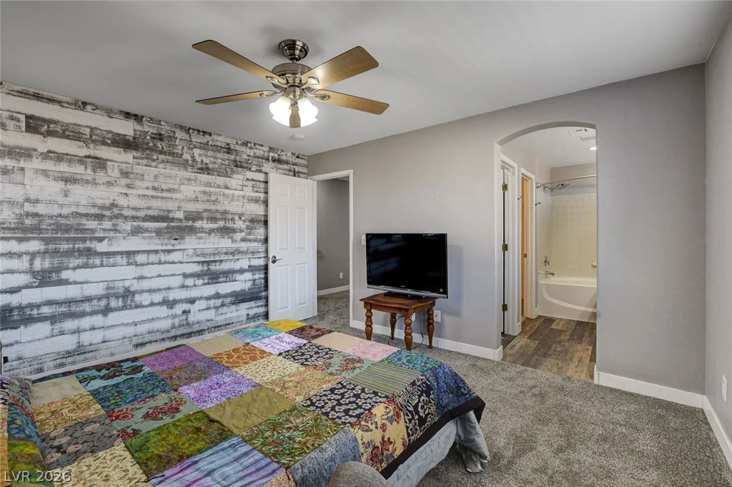 10202 Deep Glen, Las Vegas, NV 89178