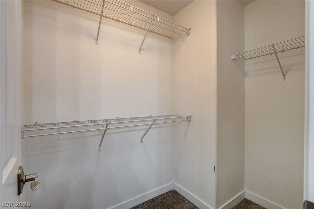 10202 Deep Glen, Las Vegas, NV 89178