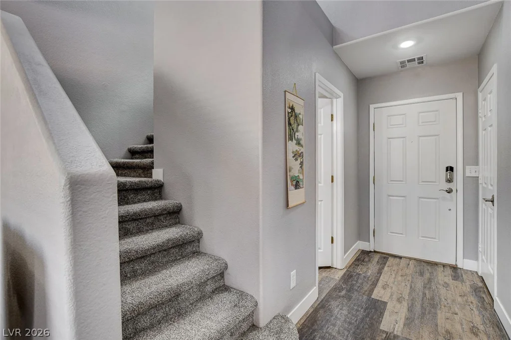 10202 Deep Glen, Las Vegas, NV 89178
