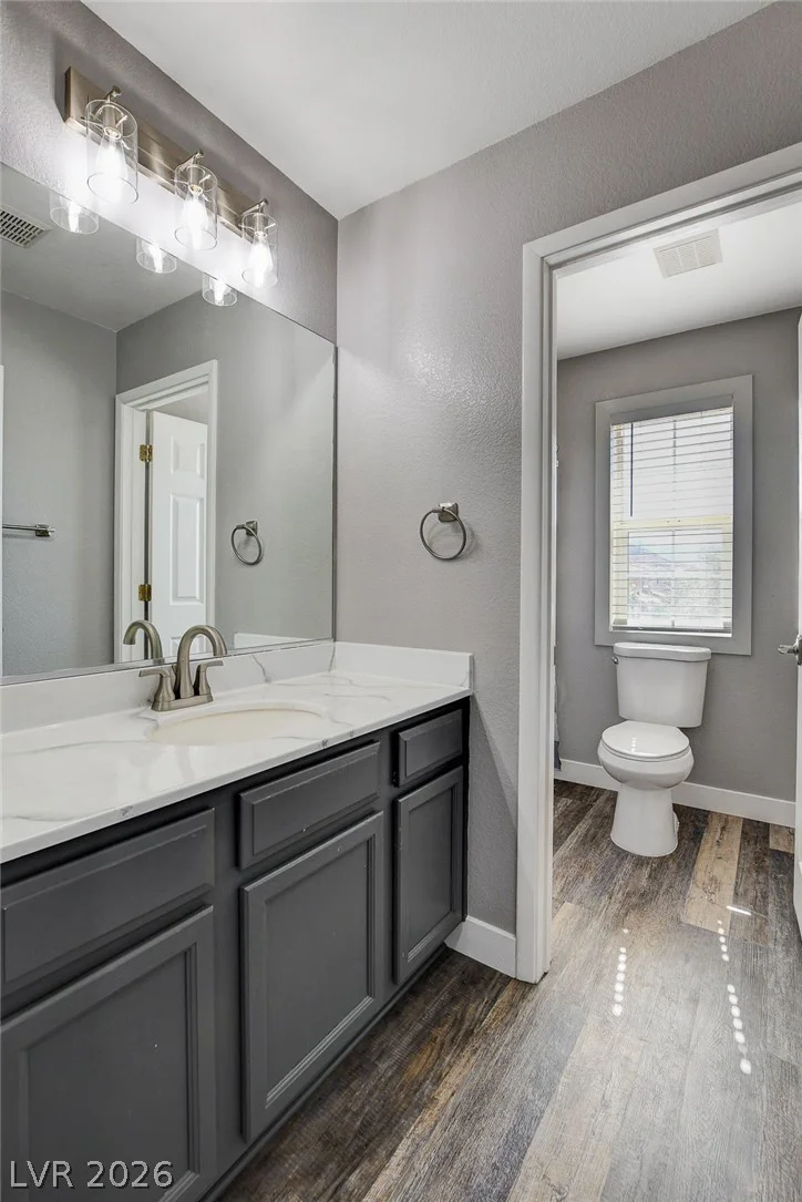 10202 Deep Glen, Las Vegas, NV 89178