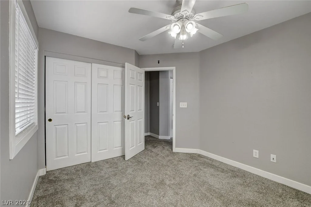 10202 Deep Glen, Las Vegas, NV 89178
