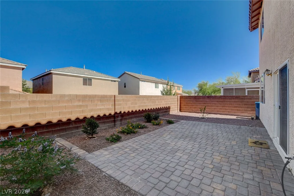 10202 Deep Glen, Las Vegas, NV 89178