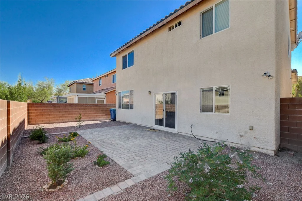 10202 Deep Glen, Las Vegas, NV 89178