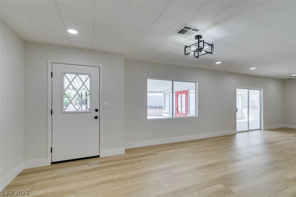253 Sir Phillip, Las Vegas, NV 89110