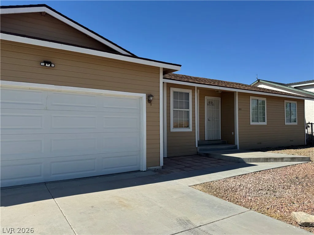 851 Lone Pine, Pahrump, NV 89048