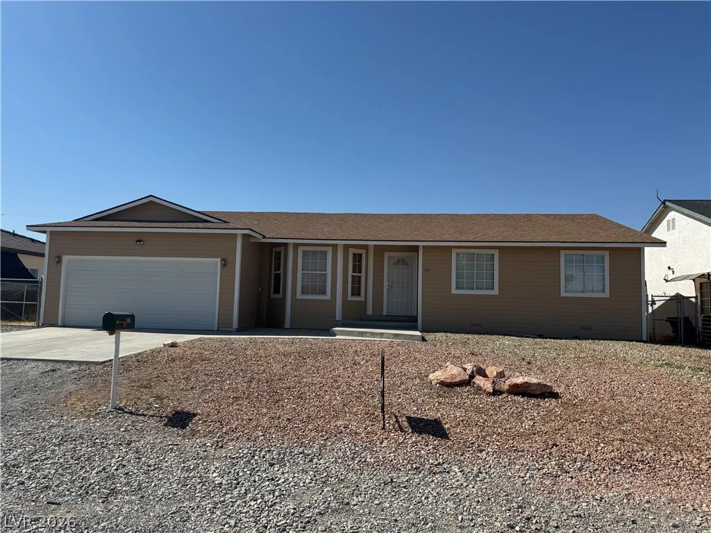 851 Lone Pine, Pahrump, NV 89048