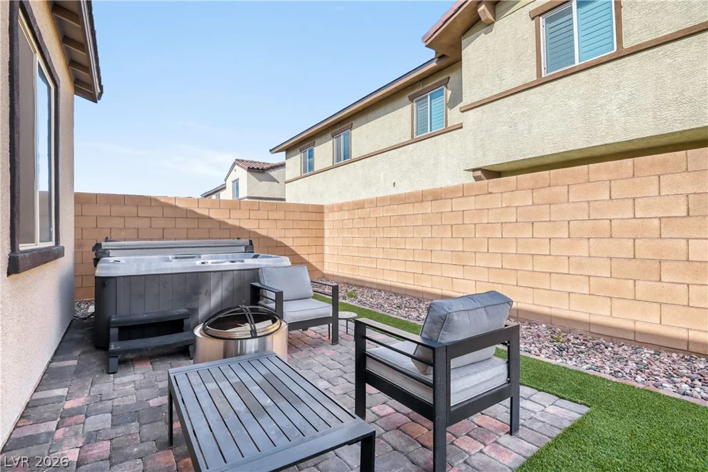 357 Old Erie, Henderson, NV 89011
